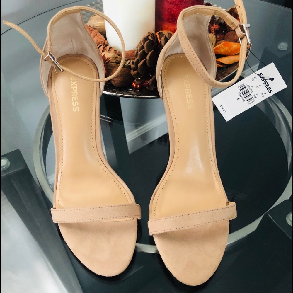 Express high heels 💕
